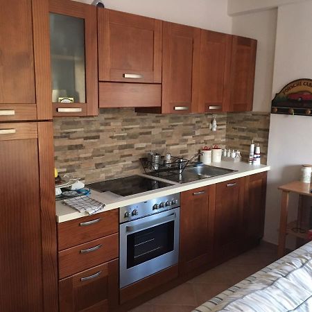 Santafemia Apartman Ajía Effimía Kültér fotó