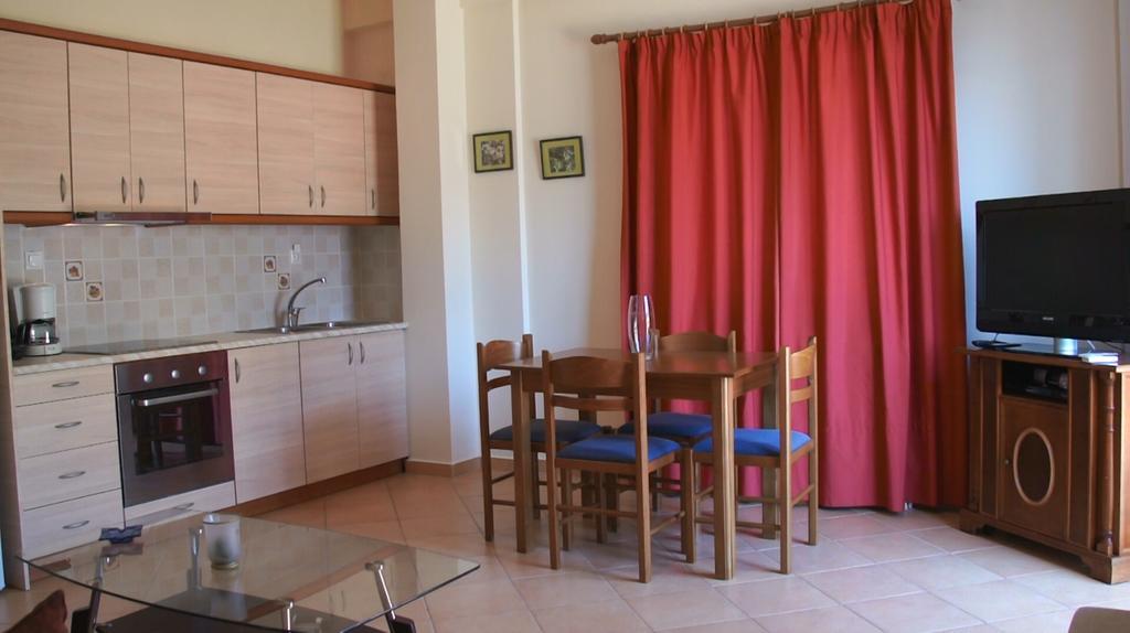 Santafemia Apartman Ajía Effimía Szoba fotó