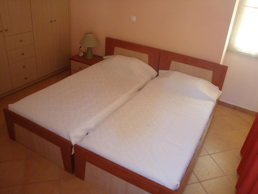 Santafemia Apartman Ajía Effimía Szoba fotó