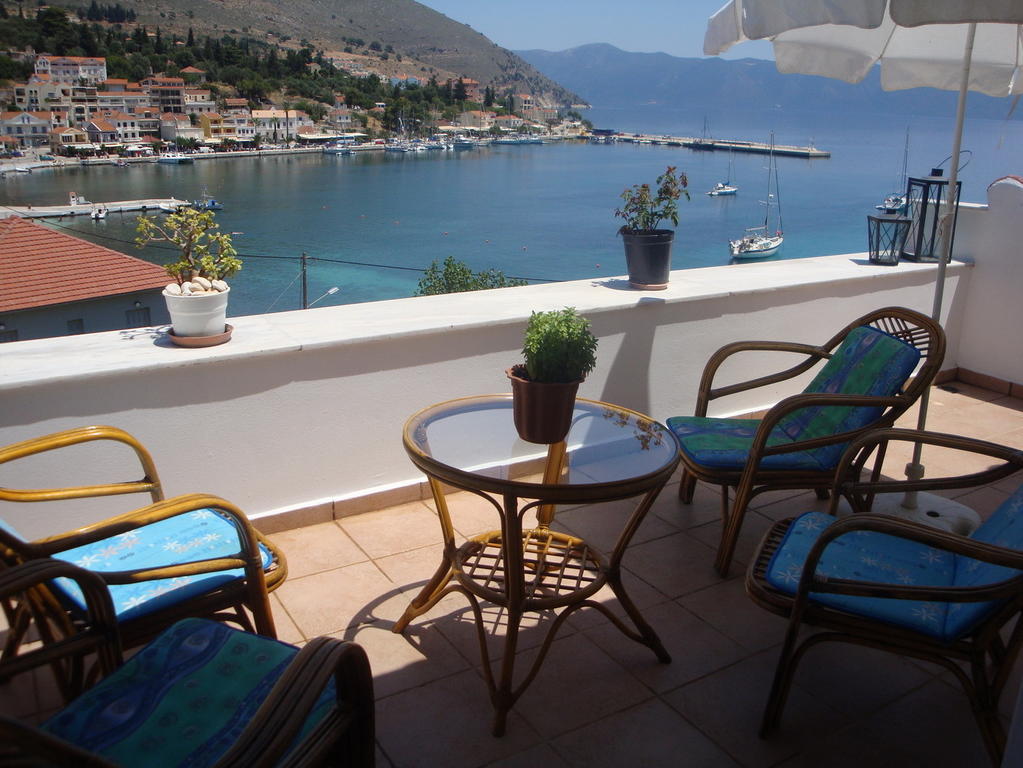 Santafemia Apartman Ajía Effimía Szoba fotó
