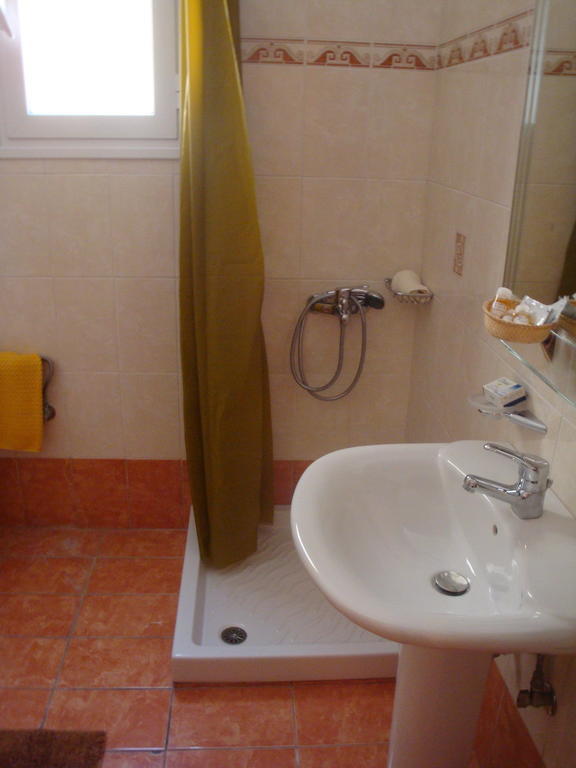 Santafemia Apartman Ajía Effimía Szoba fotó