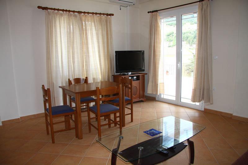 Santafemia Apartman Ajía Effimía Kültér fotó