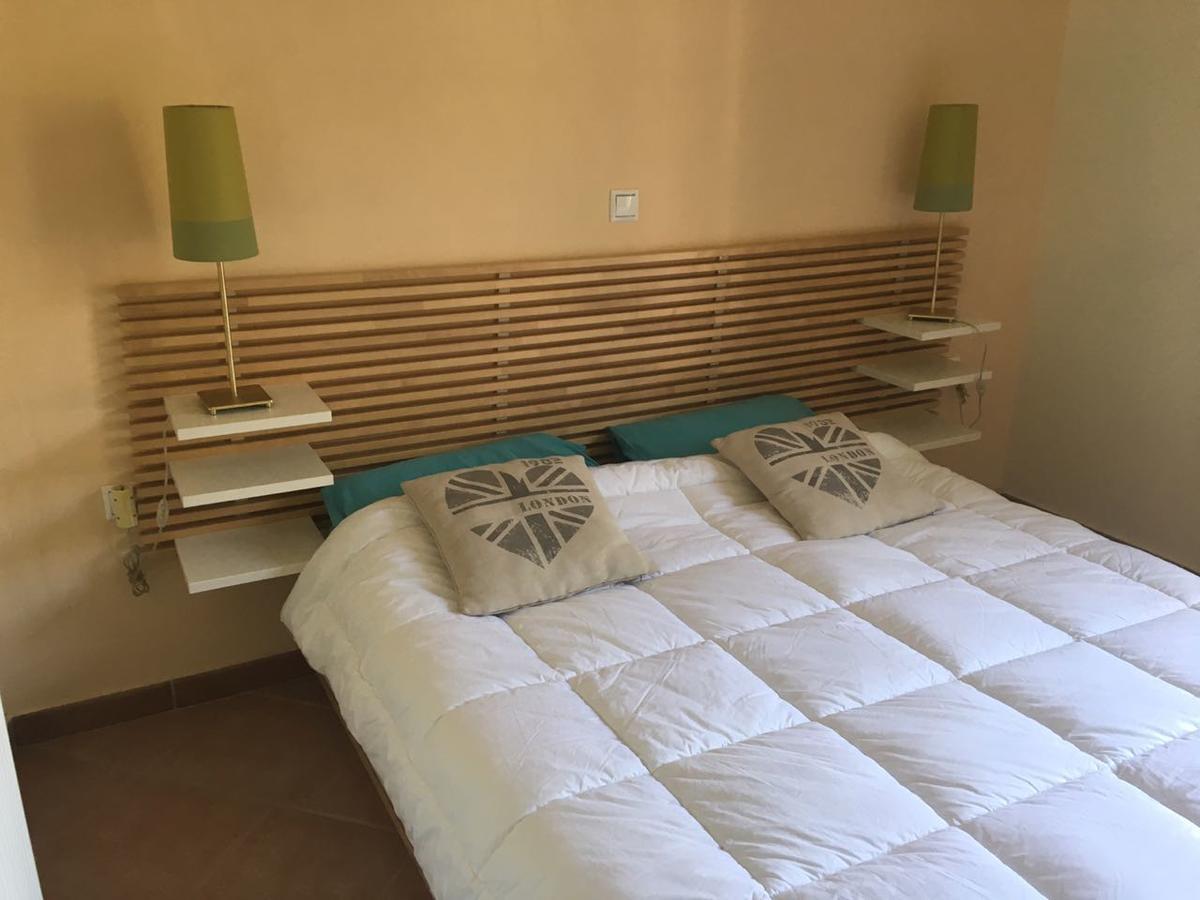 Santafemia Apartman Ajía Effimía Kültér fotó