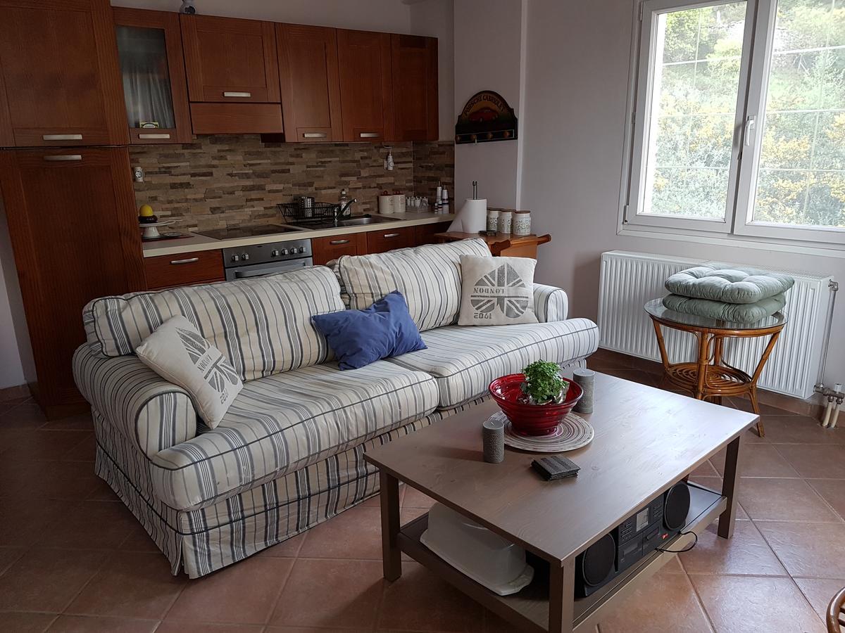 Santafemia Apartman Ajía Effimía Kültér fotó